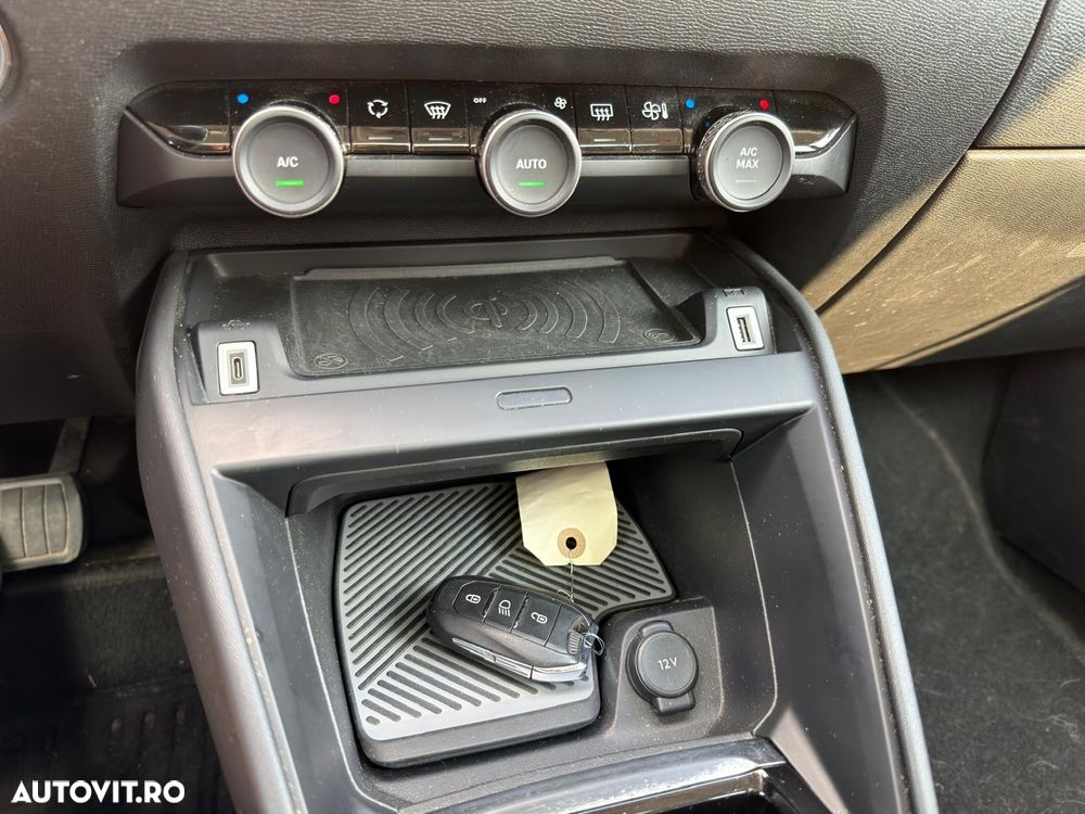 Citroën C4 PureTech 155 Stop&Start EAT8 SHINE - 10