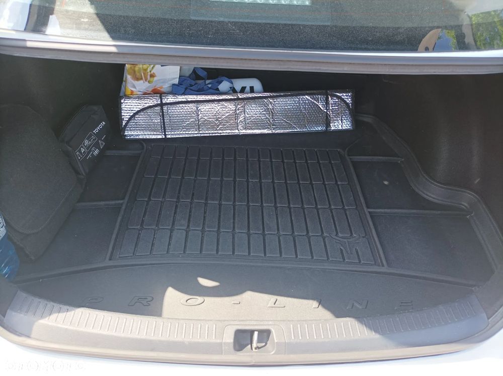 Toyota Corolla 1.8 Hybrid Comfort - 21