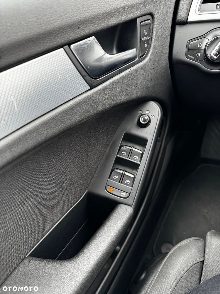 Audi A4 Limousine - 13