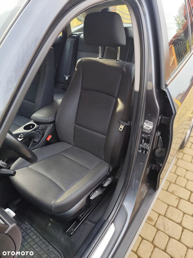 BMW X1 sDrive16d xLine - 8