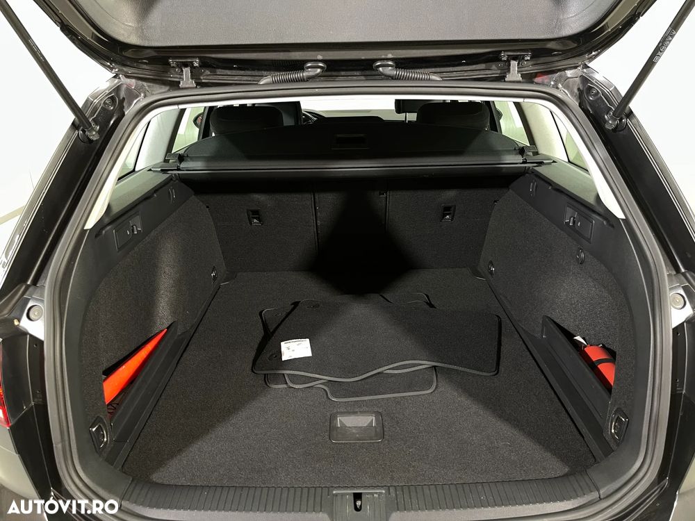 Volkswagen Passat 1.5 TSI ACT DSG Comfortline - 13