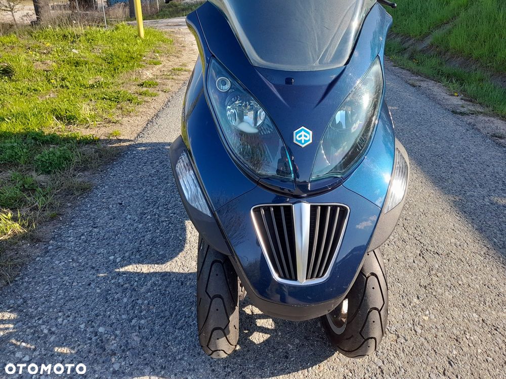 Piaggio MP-3 - 5