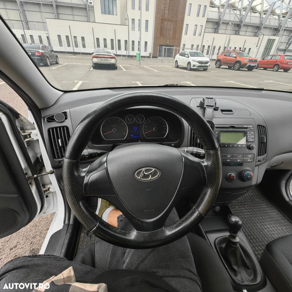 Hyundai i30 1.4 DOHC GL Classic - 4