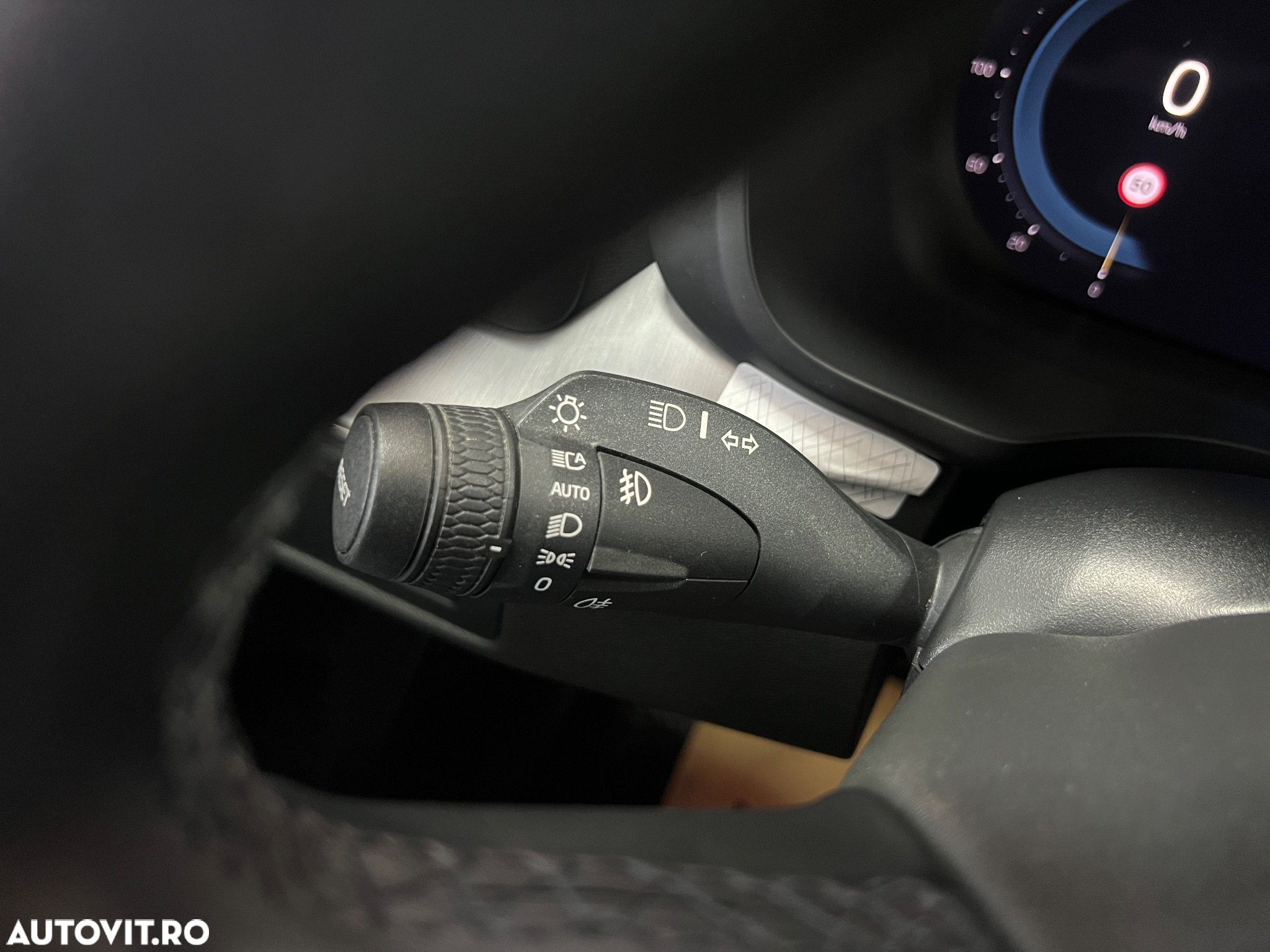 Volvo XC 60 B4 D AWD Geartronic Momentum Pro - 28