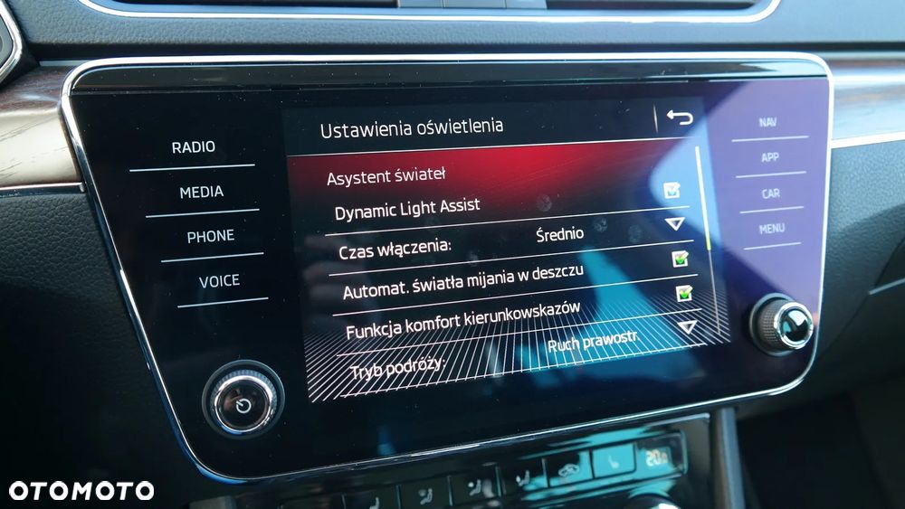 Skoda Superb 2.0 TDI SCR 4x4 Scout DSG - 29