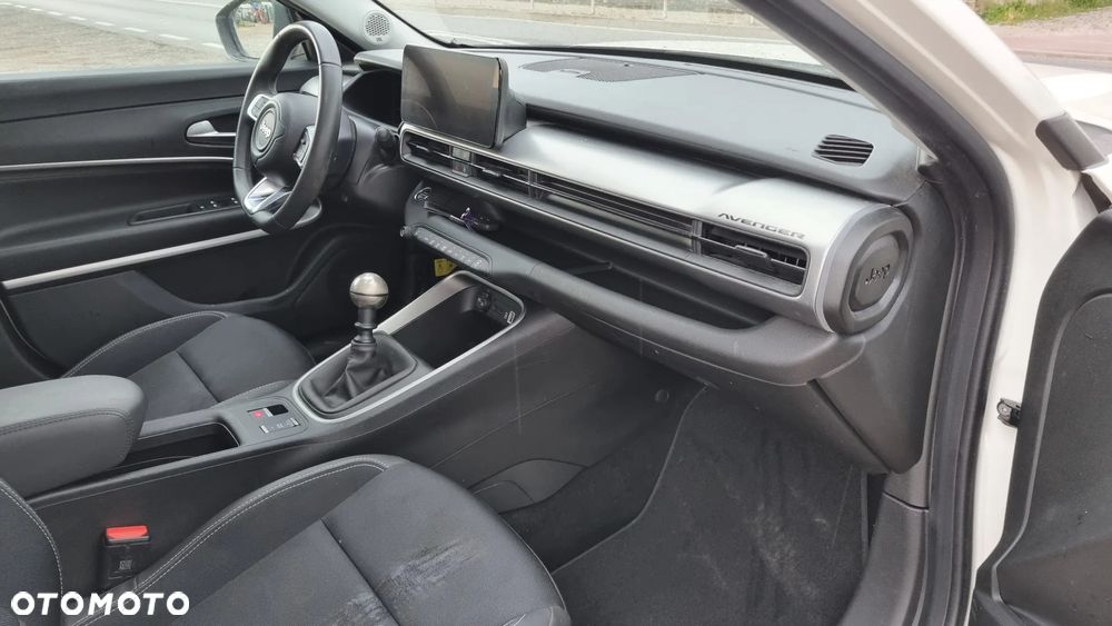 Jeep Avenger 1.2 GSE T3 Turbo-Benzin GDI Summit - 35
