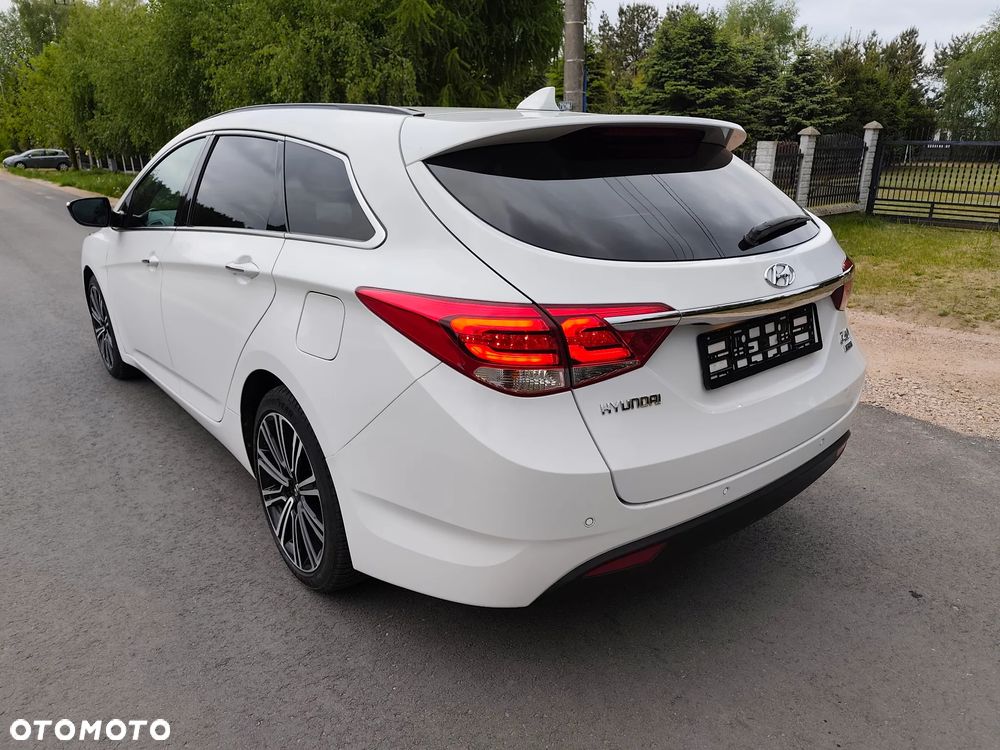 Hyundai i40 Kombi blue 1.7 CRDi DCT Premium - 4
