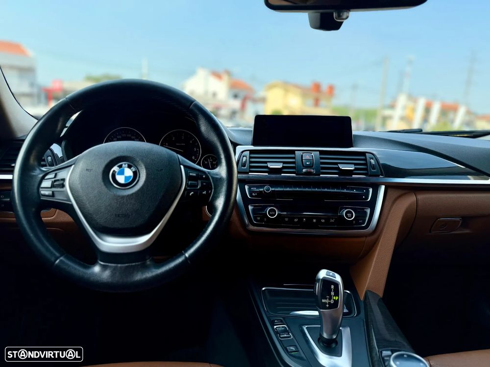 BMW 320 d Auto Line Luxury - 15