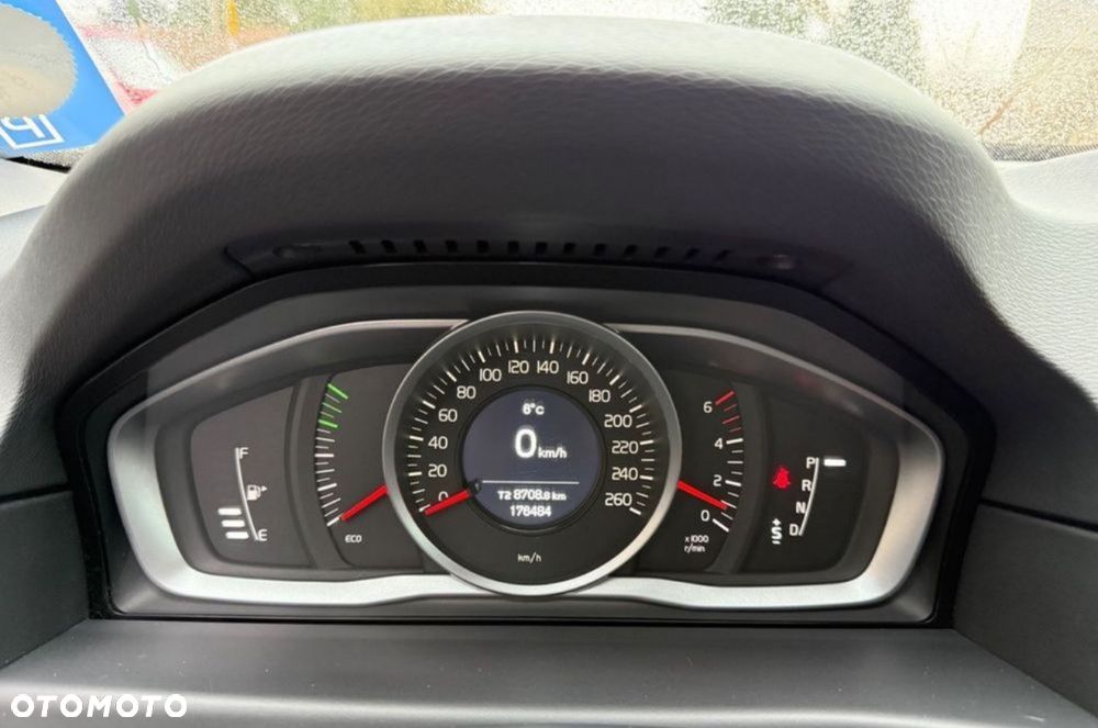 Volvo V70 D2 Geartronic Powershift Kinetic - 14