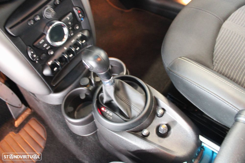 MINI Countryman Cooper D Auto - 11