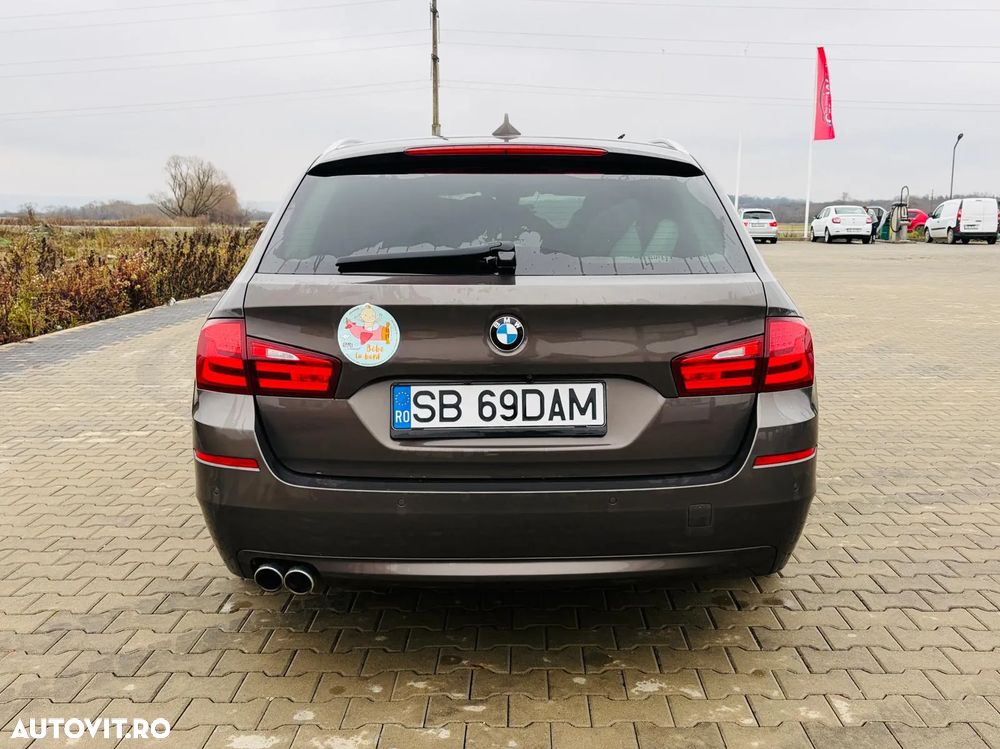 BMW Seria 5 520d Touring - 4