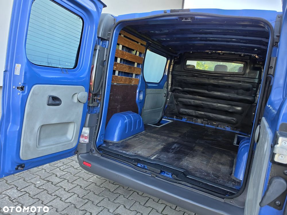 Renault Trafic - 22