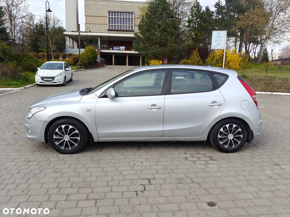 Hyundai i30 1.4 Classic + - 5