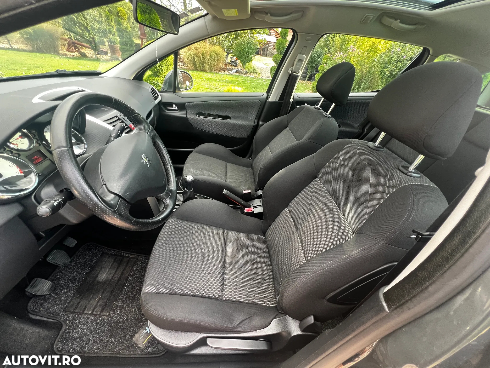 Peugeot 207 1.4 E Premium - 8