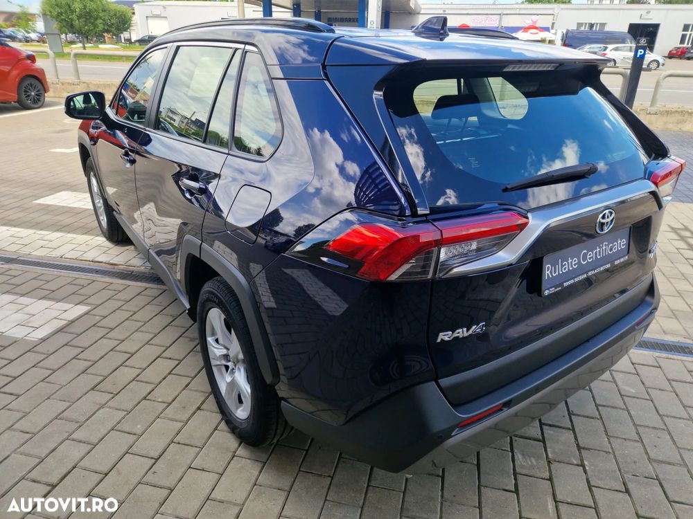 Toyota RAV4 - 9
