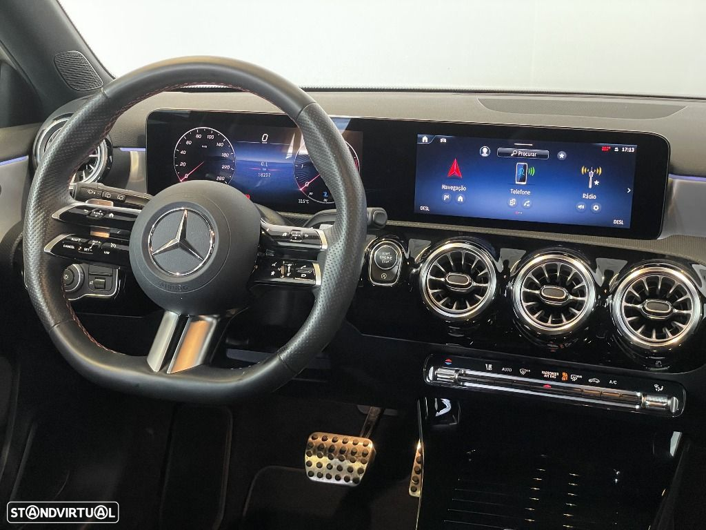 Mercedes-Benz A 200 d - 12