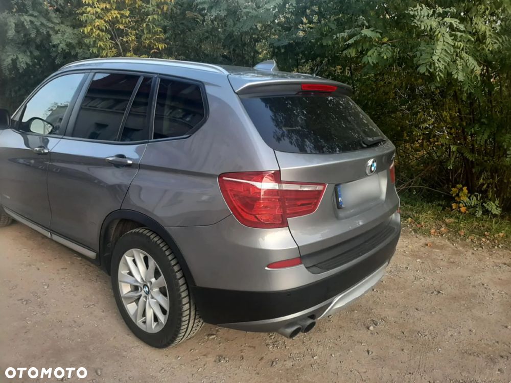 BMW X3 28i xDrive - 4