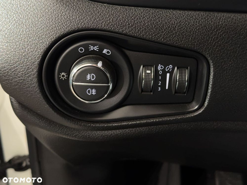 Jeep Renegade - 23