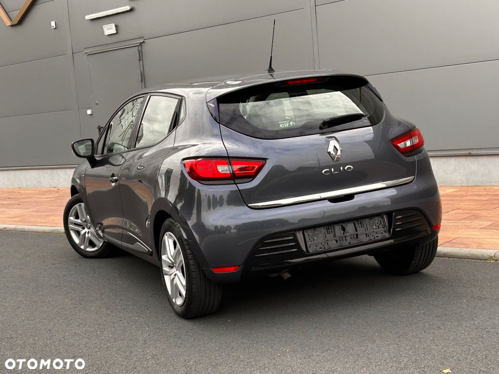 Renault Clio 1.2 16V 75 LIMITED - 18