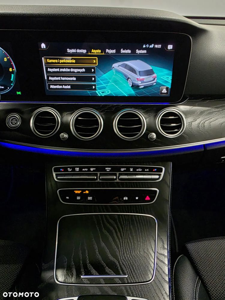 Mercedes-Benz Klasa E 300 de 4-Matic Exclusive - 14