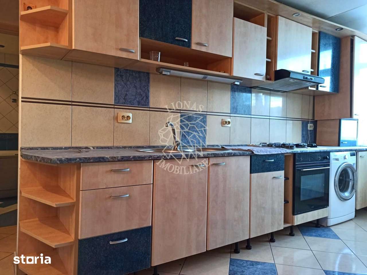 Apartament cu mansarda 4 camere 100 mp-dressing-mobilat-Imparat Traian — fotografia 2
