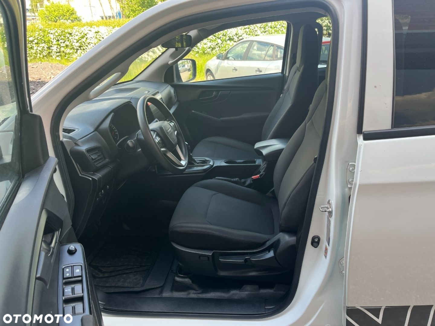 Isuzu D-Max Double Cab 4WD Autm L - 19