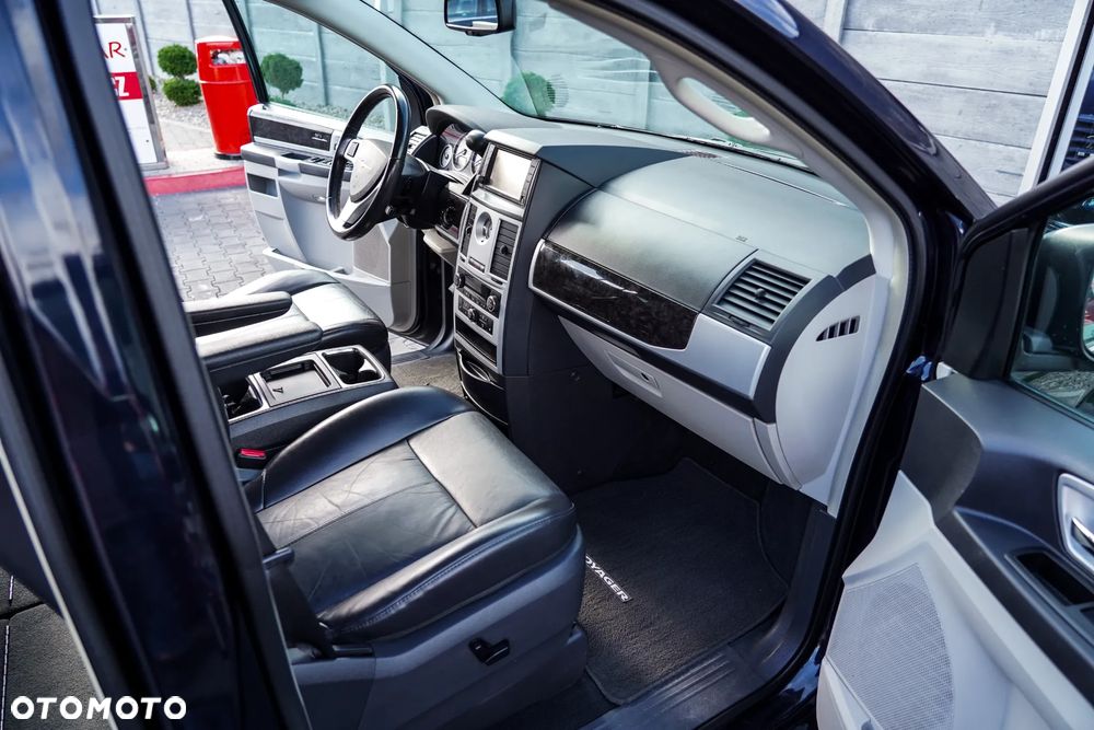 Chrysler Grand Voyager 2.8 CRD Automatik Limited - 17