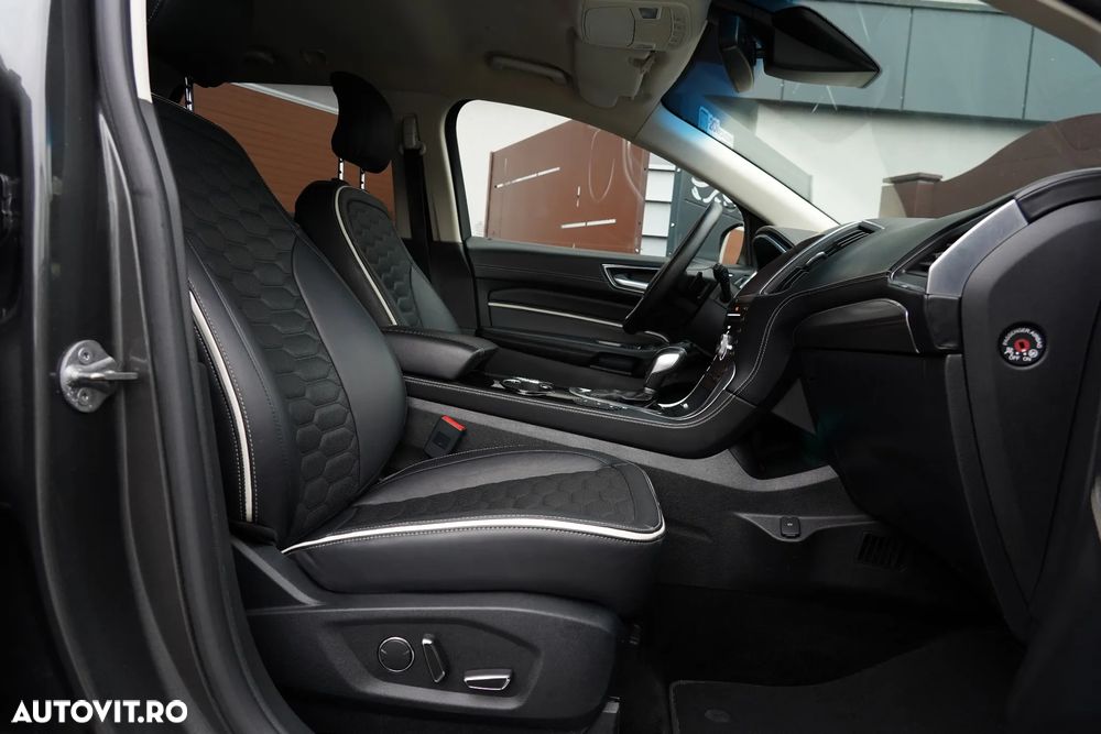 Ford Edge 2.0 TDCi Bi-Turbo 4x4 Vignale - 13