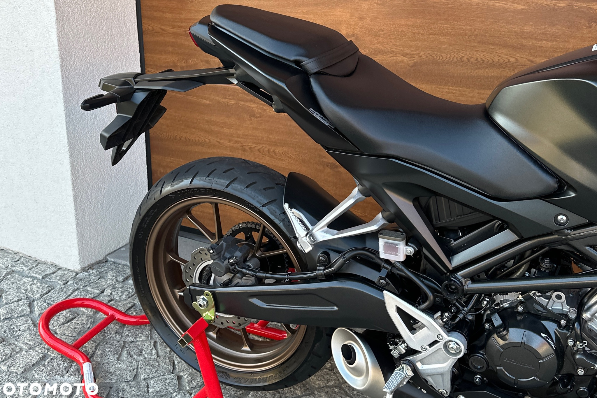 Honda CB - 8