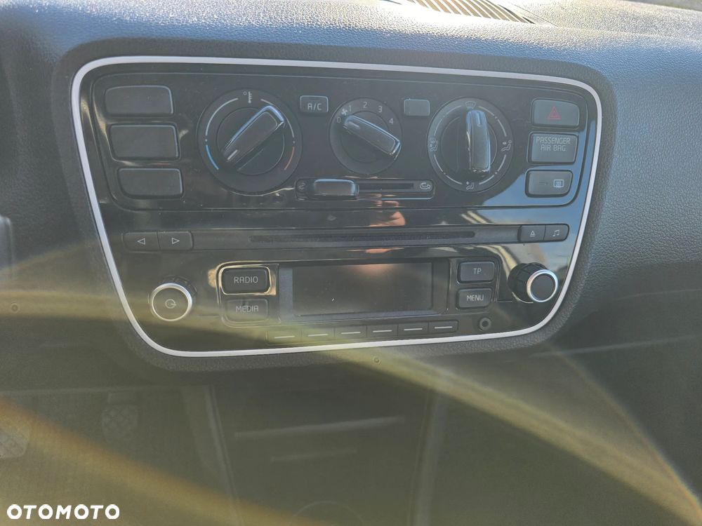 Volkswagen up! - 6
