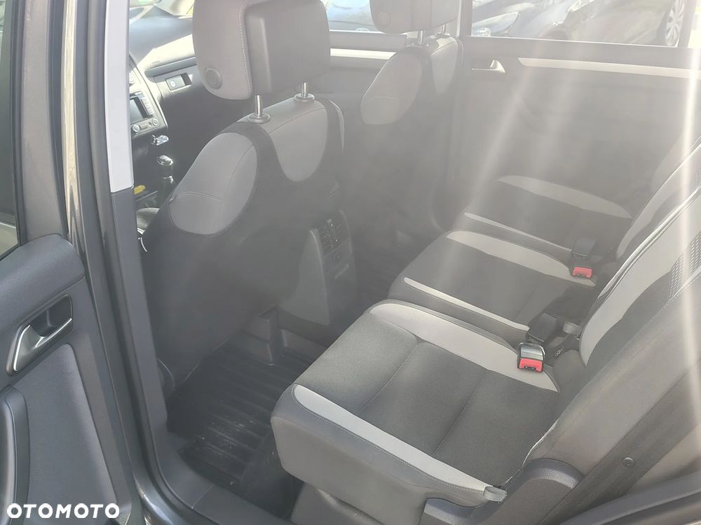 Volkswagen Touran 2.0 TDI DPF BlueMotion Technology Life - 8