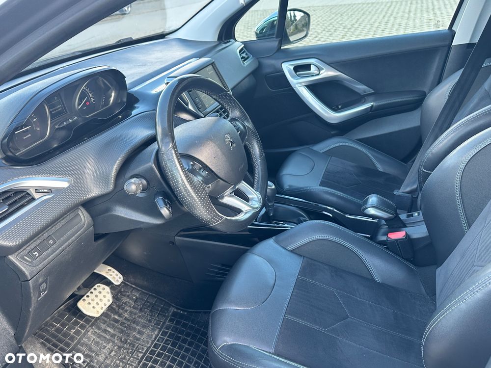 Peugeot 2008 PureTech 110 GPF Stop&Start EAT6 Style - 13