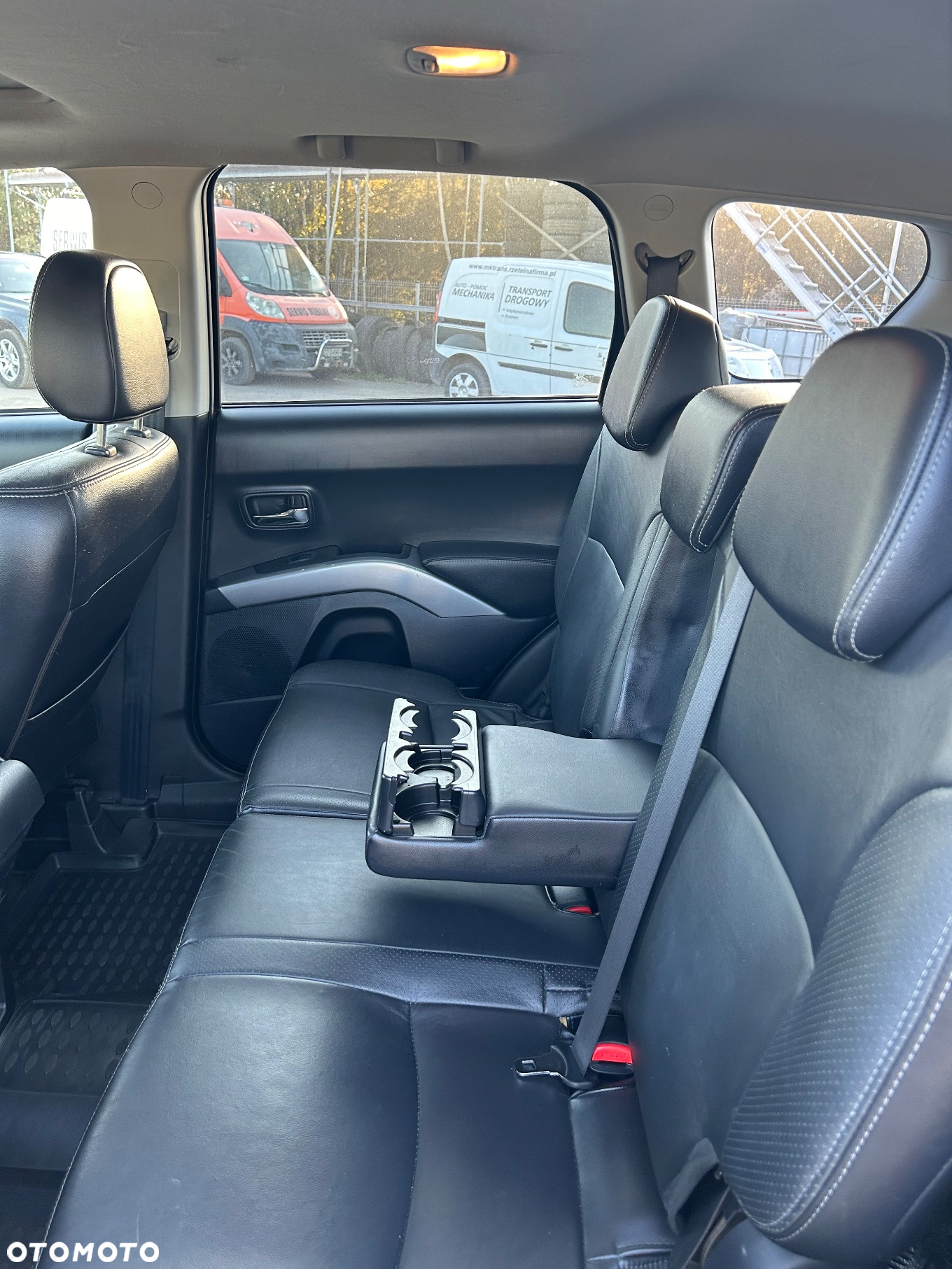 Mitsubishi Outlander 2.4 4WD CVT Intense - 17