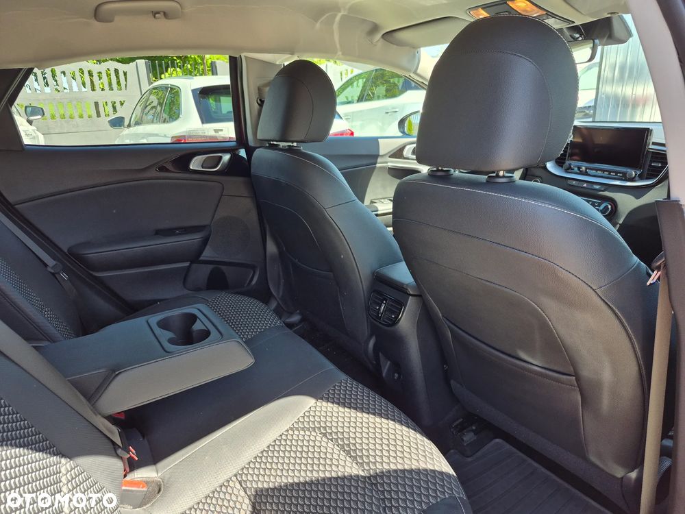 Kia XCeed 1.5 T-GDI Business Line - 23