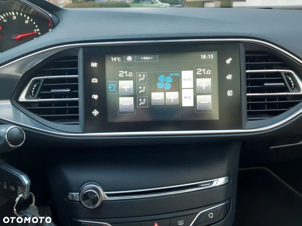 Peugeot 308 SW BlueHDi 150 Automatik Stop & Start Niveau 2 Business-Line - 33
