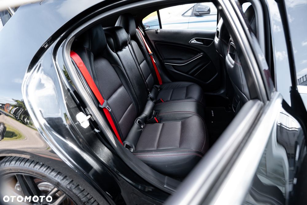 Mercedes-Benz Klasa A 45 AMG 4Matic AMG Speedshift 7G-DCT - 20