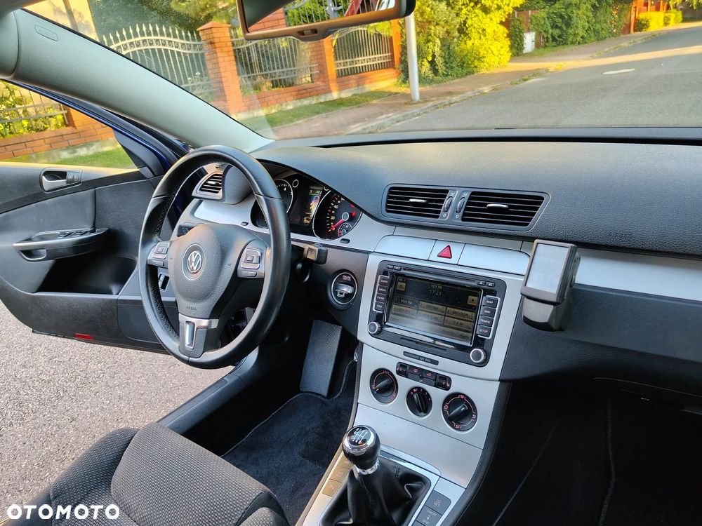 Volkswagen Passat 2.0 TSI Comfortline - 24