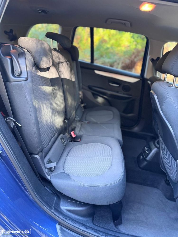 BMW 216 Gran Tourer d - 13