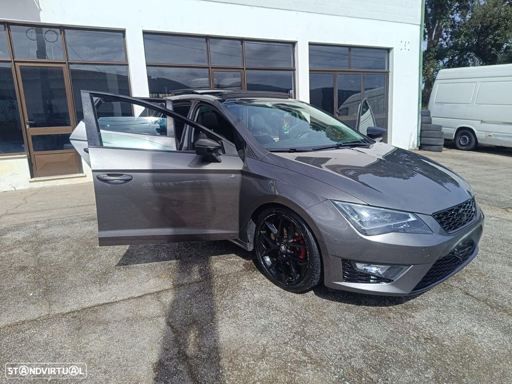 SEAT Leon 2.0 TDI DPF S&S FR - 9