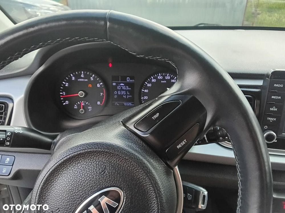 Kia Rio - 26