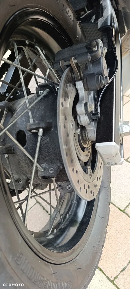 Suzuki V-STROM - 22