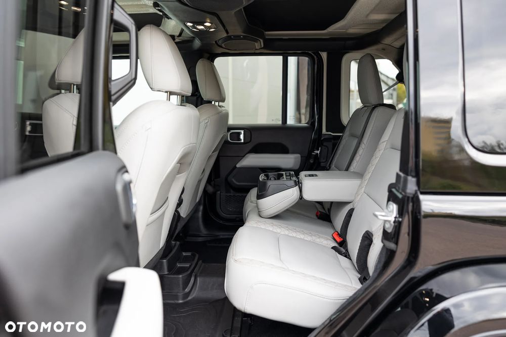 Jeep Wrangler - 17