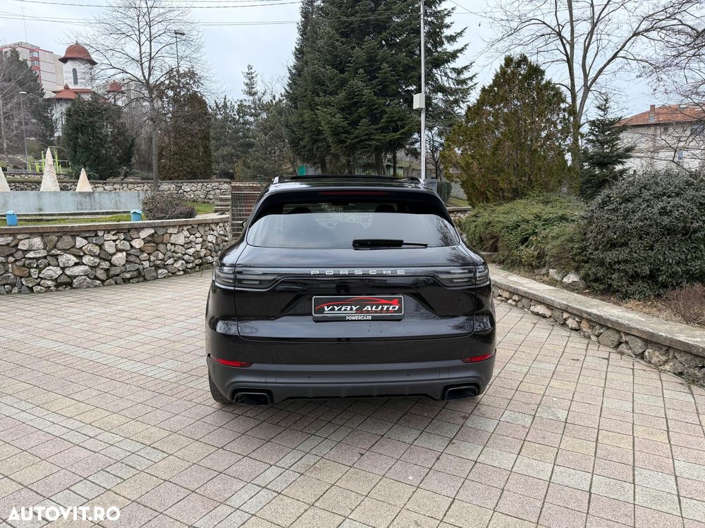 Porsche Cayenne E-Hybrid Tiptronic S Platinum Edition - 3