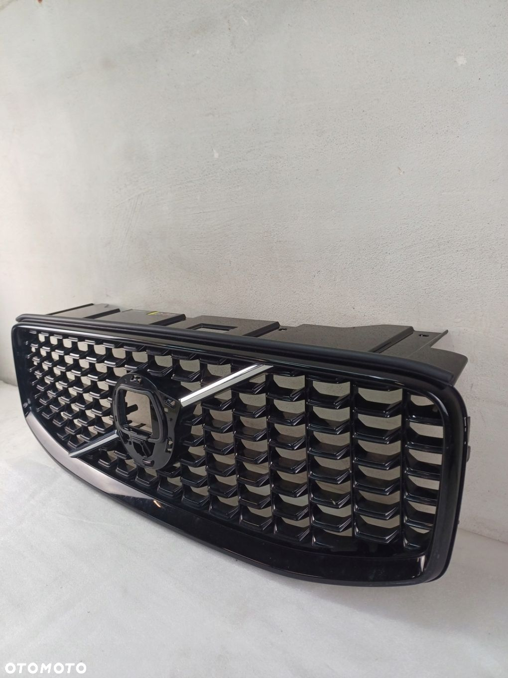 GRILL ATRAPA ZDERZAKA PRZÓD VOLVO XC60 II 2 LIFT 21- R-DESIGN - 6