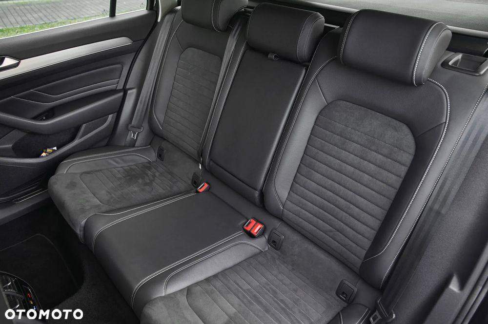 Volkswagen Passat Variant 2.0 TDI EVO Elegance DSG - 25