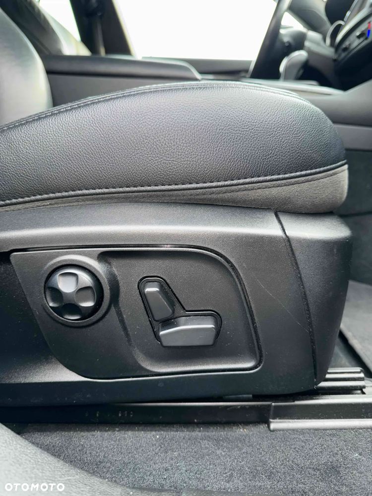 Maserati Levante Q4 - 10