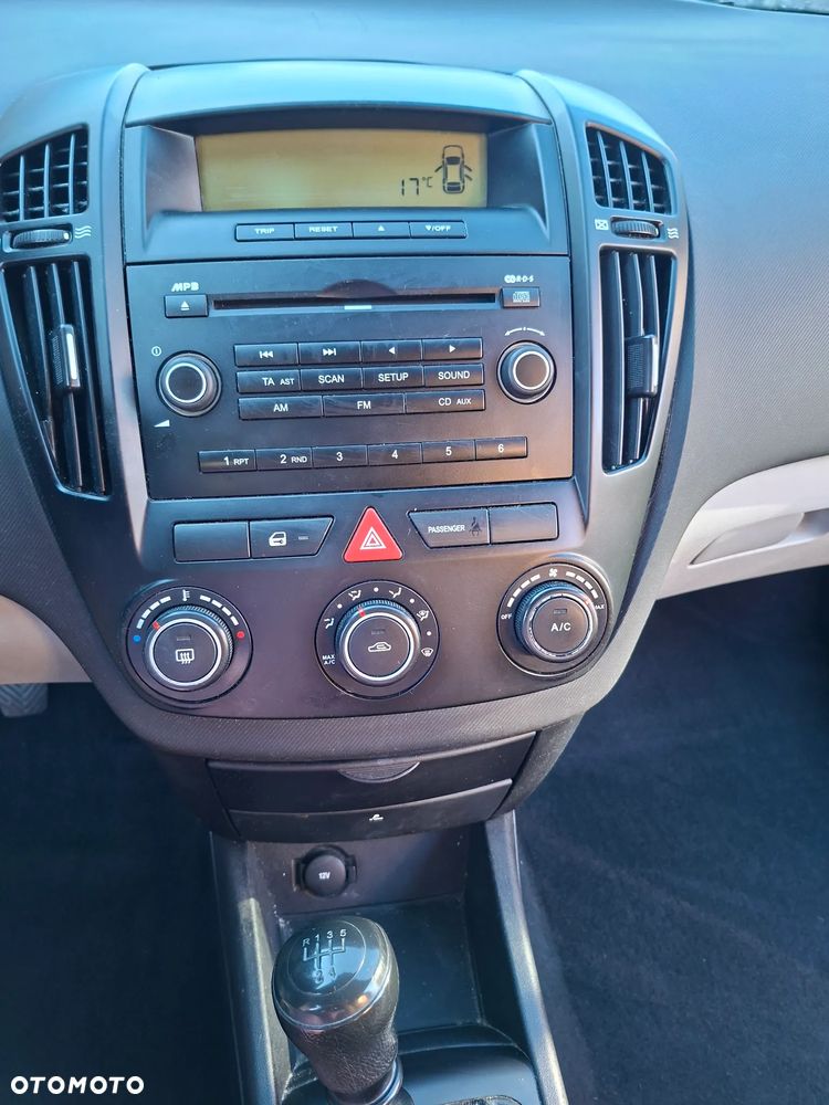 Kia Ceed - 6