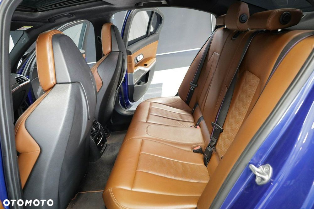 BMW M3 Competition xDrive sport - 34