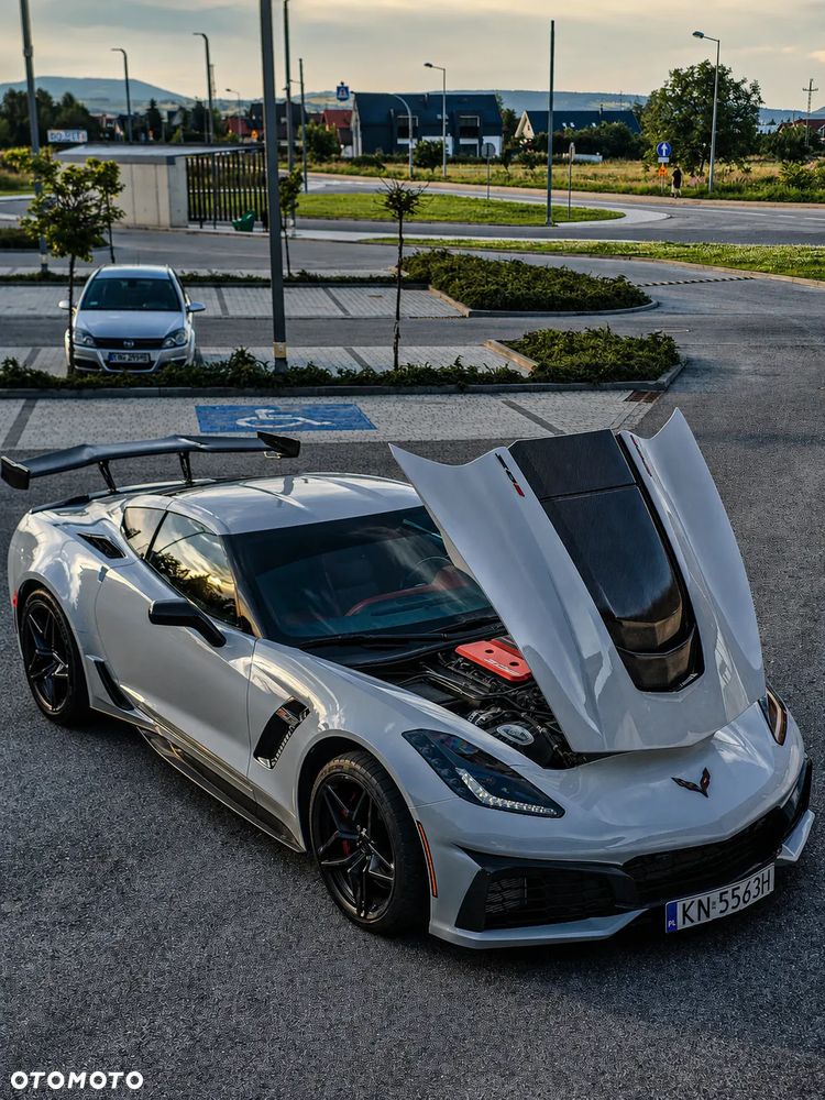 Chevrolet Corvette - 1