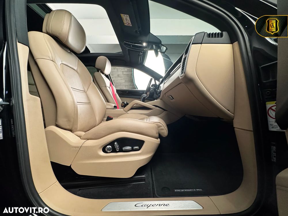 Porsche Cayenne - 12